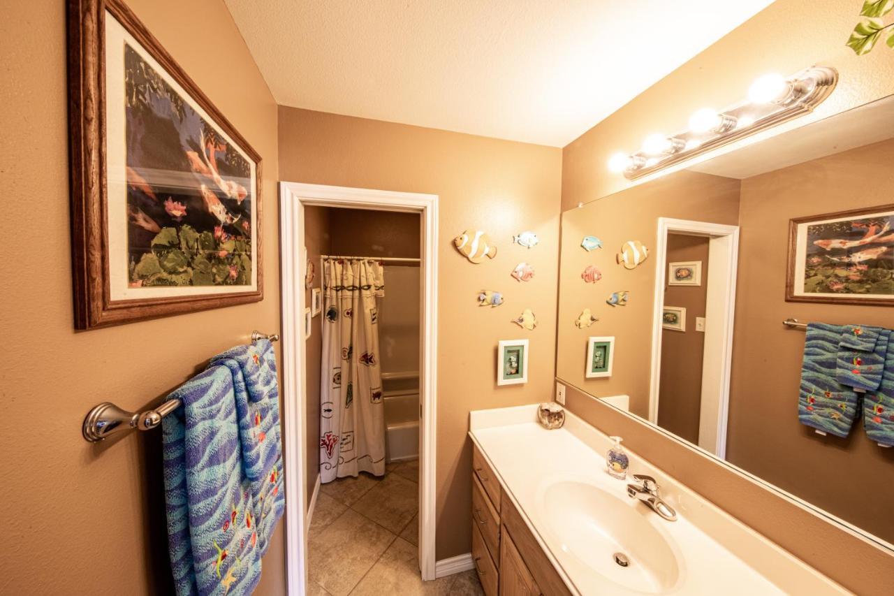 Relax At Our Beach Haven - Pet Friendly Galveston Eksteriør bilde