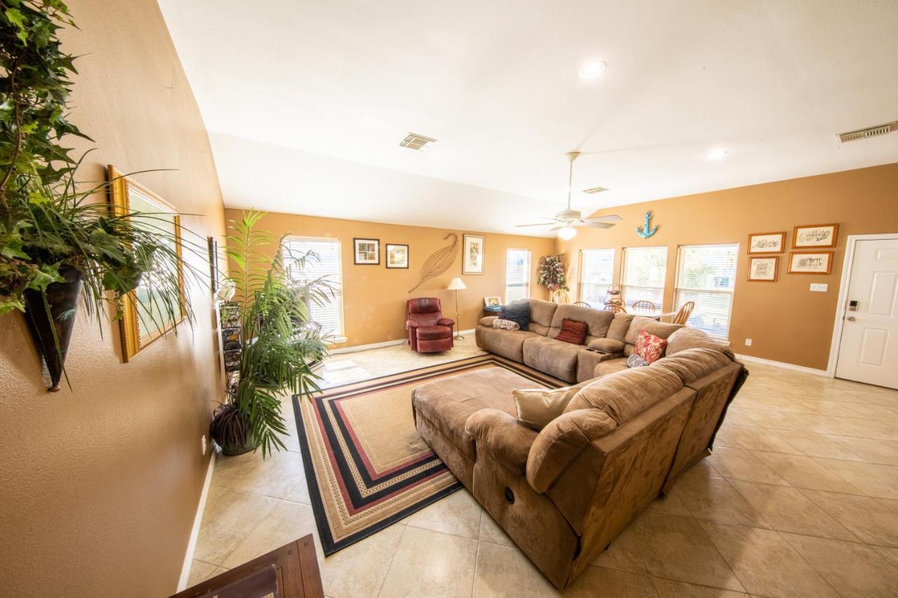 Relax At Our Beach Haven - Pet Friendly Galveston Eksteriør bilde